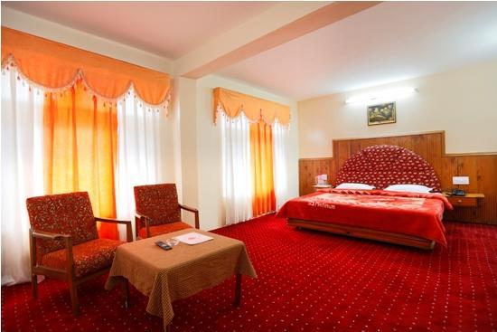 Hotel Mohan Palace มะนาลี ภายนอก รูปภาพ